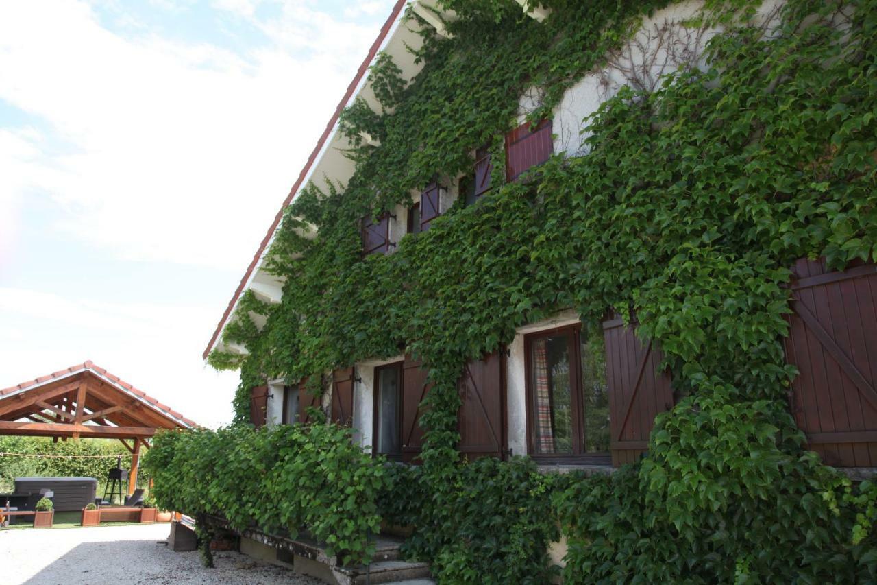 Gite De Solama Avec Spa Balleville Exteriér fotografie