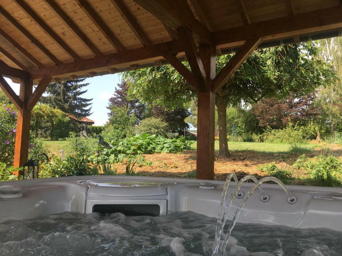 Gite De Solama Avec Spa Balleville Exteriér fotografie